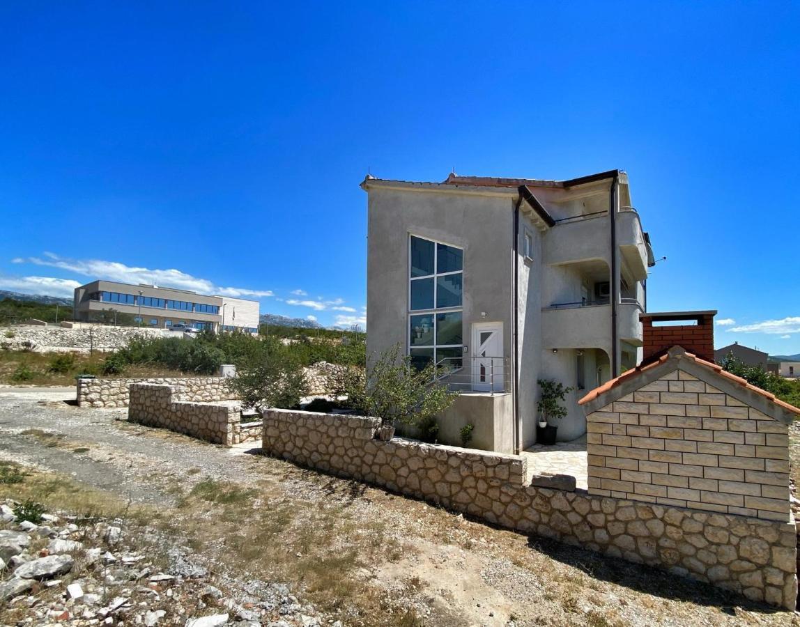 Apartments With A Parking Space Maslenica, Novigrad - 12636 Jasenice  Exterior foto