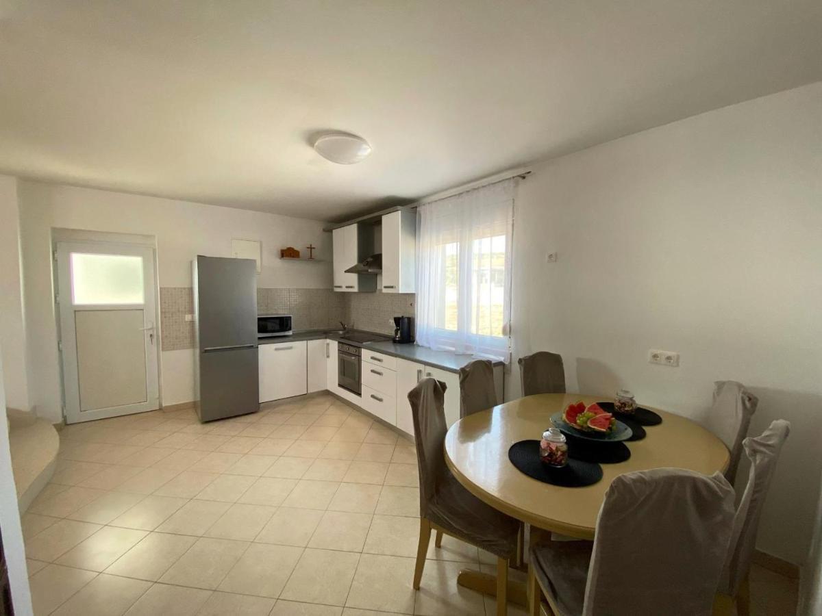 Apartments With A Parking Space Maslenica, Novigrad - 12636 Jasenice  Exterior foto